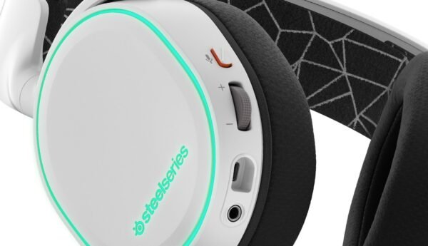 Version 1.0.0 SteelSeries Arctis 5 Gaming Headset Review DTS 7.1 Surround and RGB Features